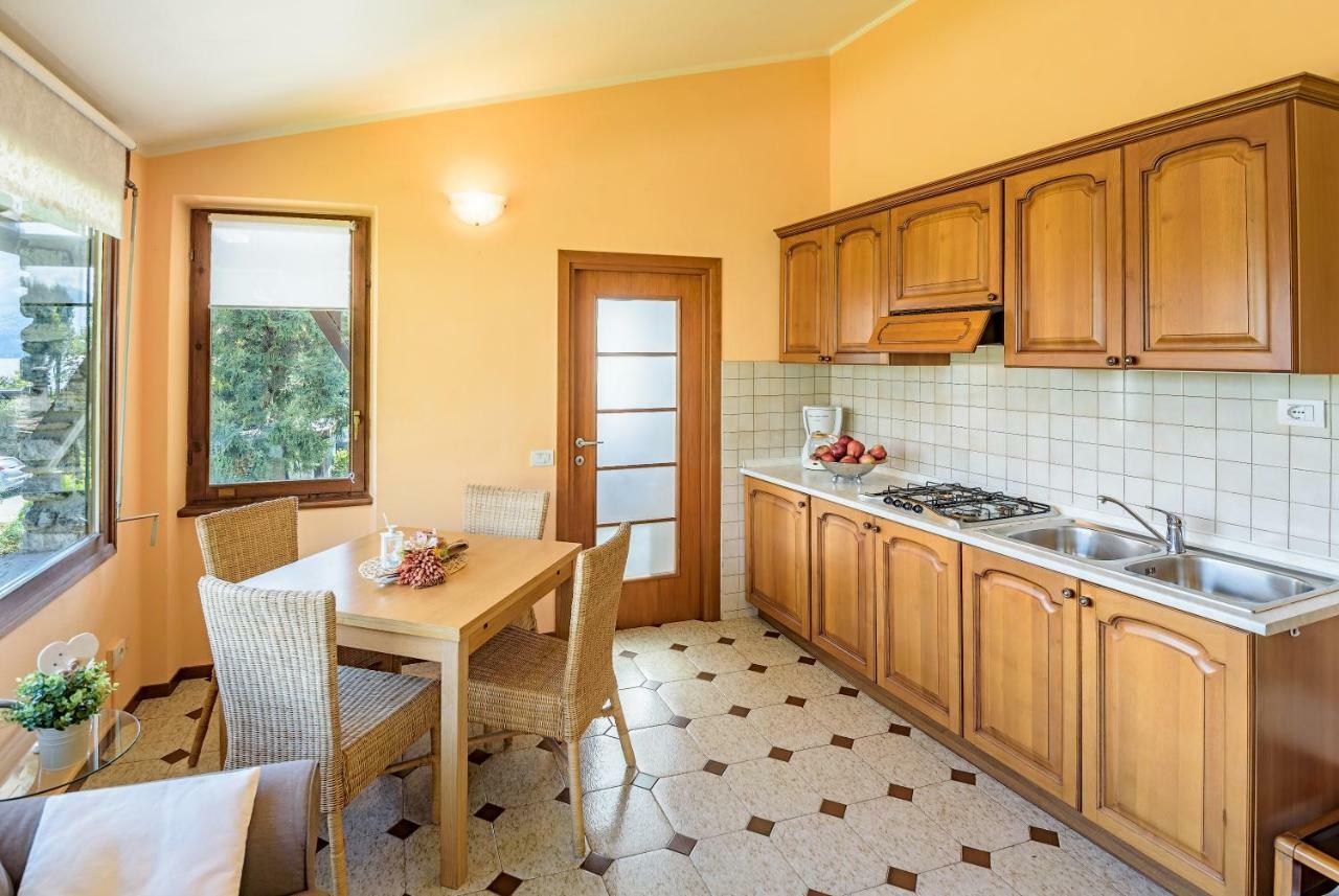 Casa Cinzia Lägenhet Gravedona Exteriör bild